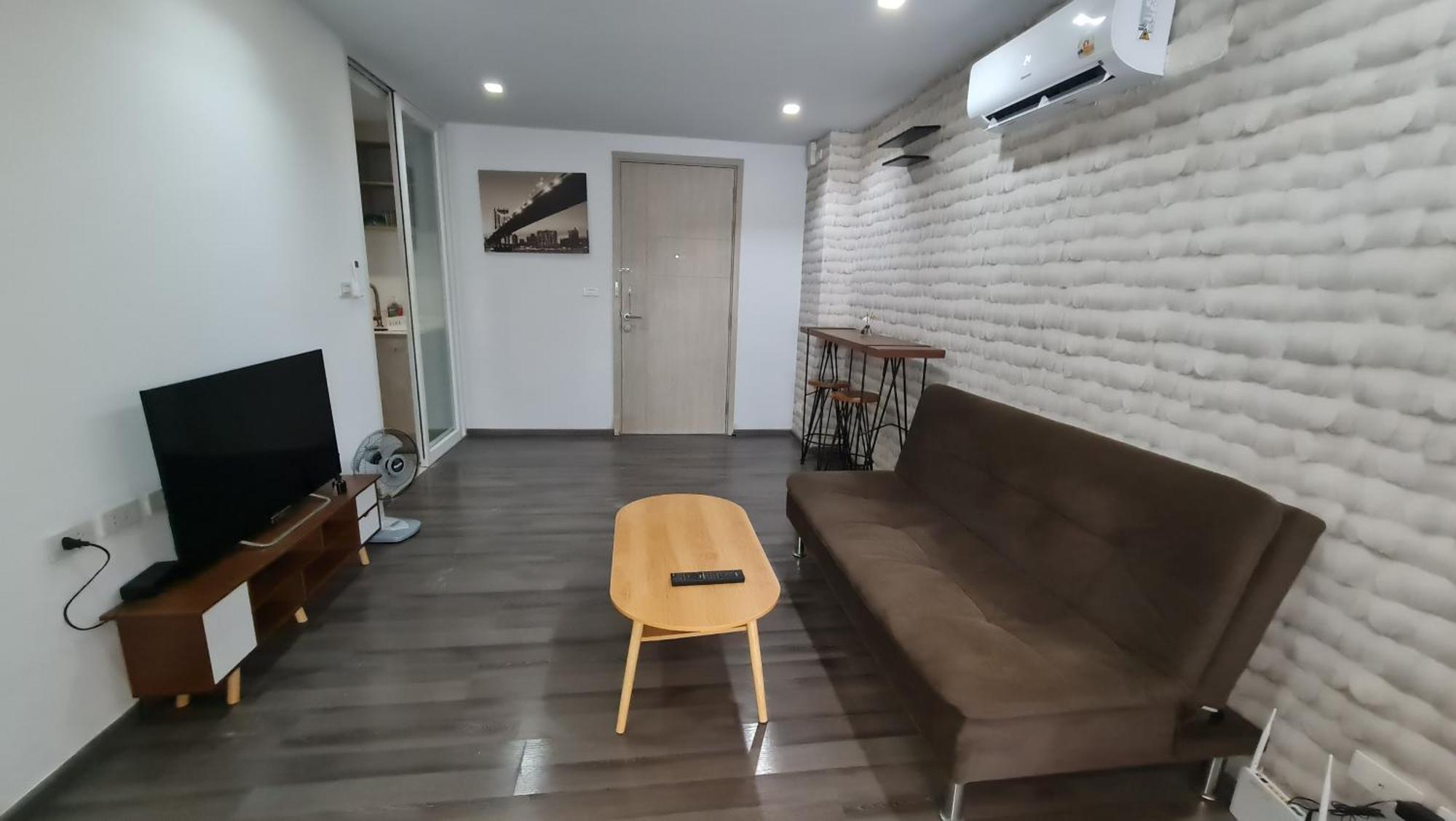 Apartment Cozy 1bed 1 Bath Near Bts Punnawithi Bangkok
