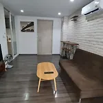 Cozy 1Bed 1 Bath Near Bts Punnawithi
